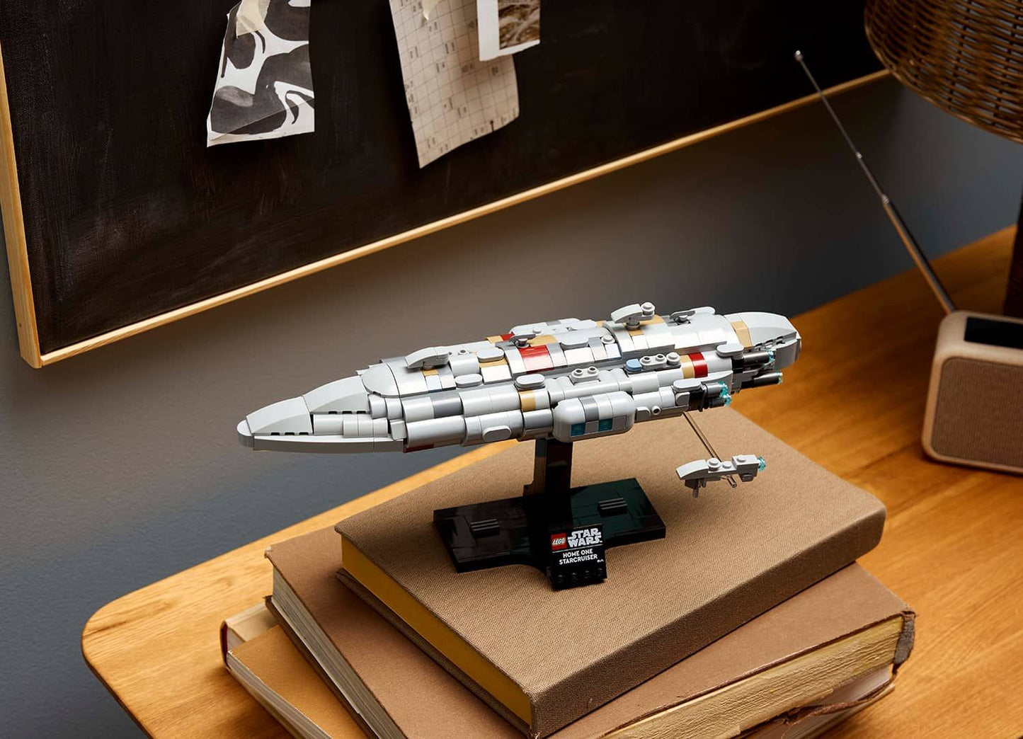 LEGO Star Wars 75405 Home One Starcruiser