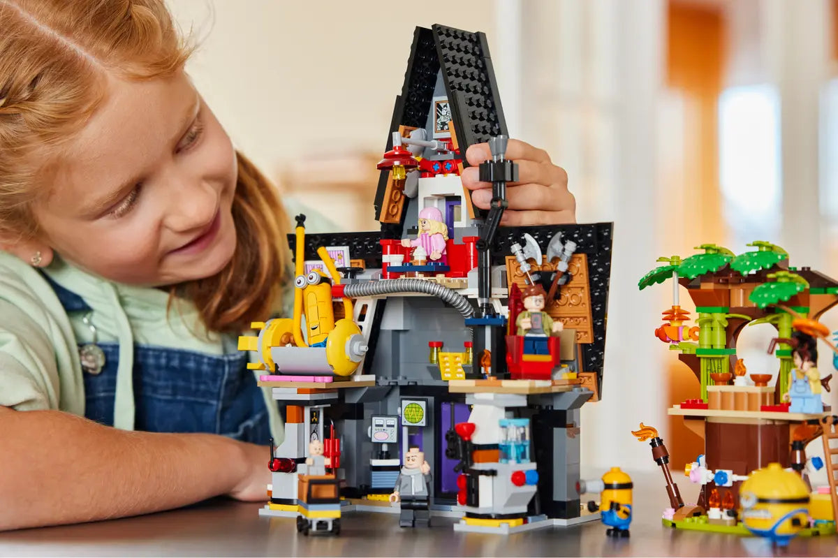 LEGO Minions 75583 Minions and Gru's Family Mansion