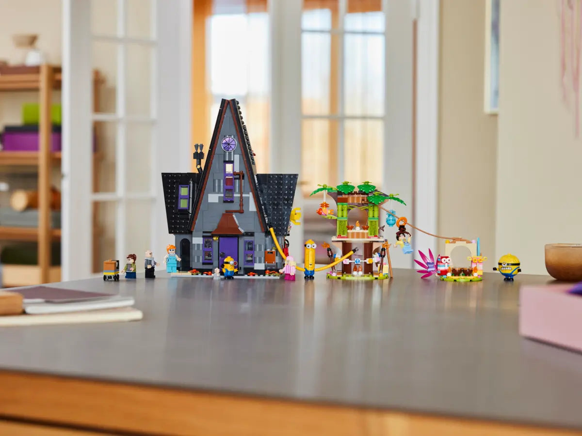 LEGO Minions 75583 Minions and Gru's Family Mansion