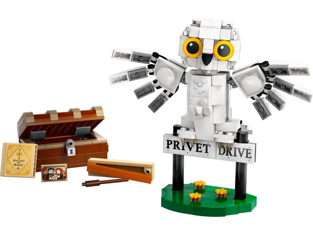 LEGO Harry Potter 76425 Hedwig at 4 Privet Drive