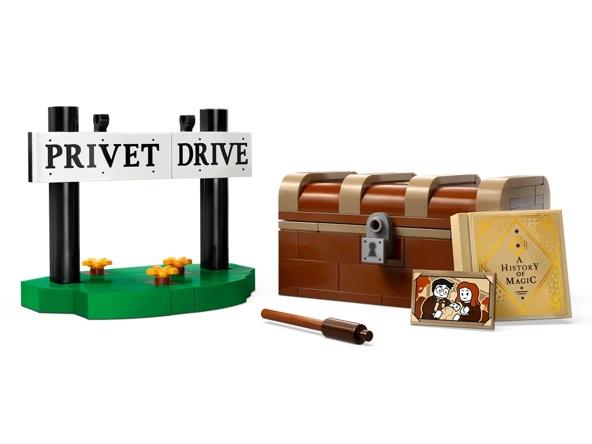 LEGO Harry Potter 76425 Hedwig at 4 Privet Drive