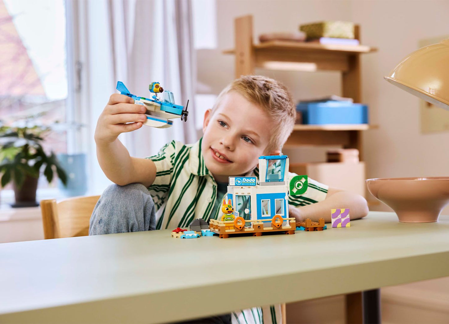 LEGO Animal Crossing 77051 Fly with Dodo Airlines