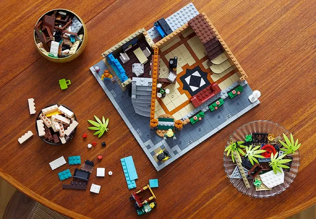 LEGO Icons 10297 Boutique Hotel