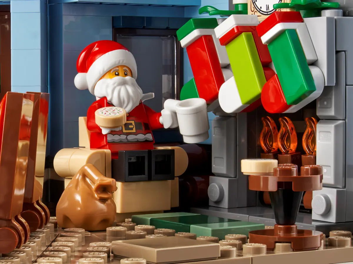 LEGO Creator 10293 Santa's Visit