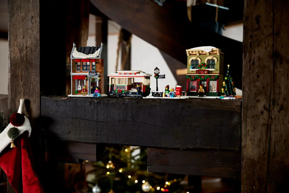 LEGO Icons 10308 Holiday Main Street