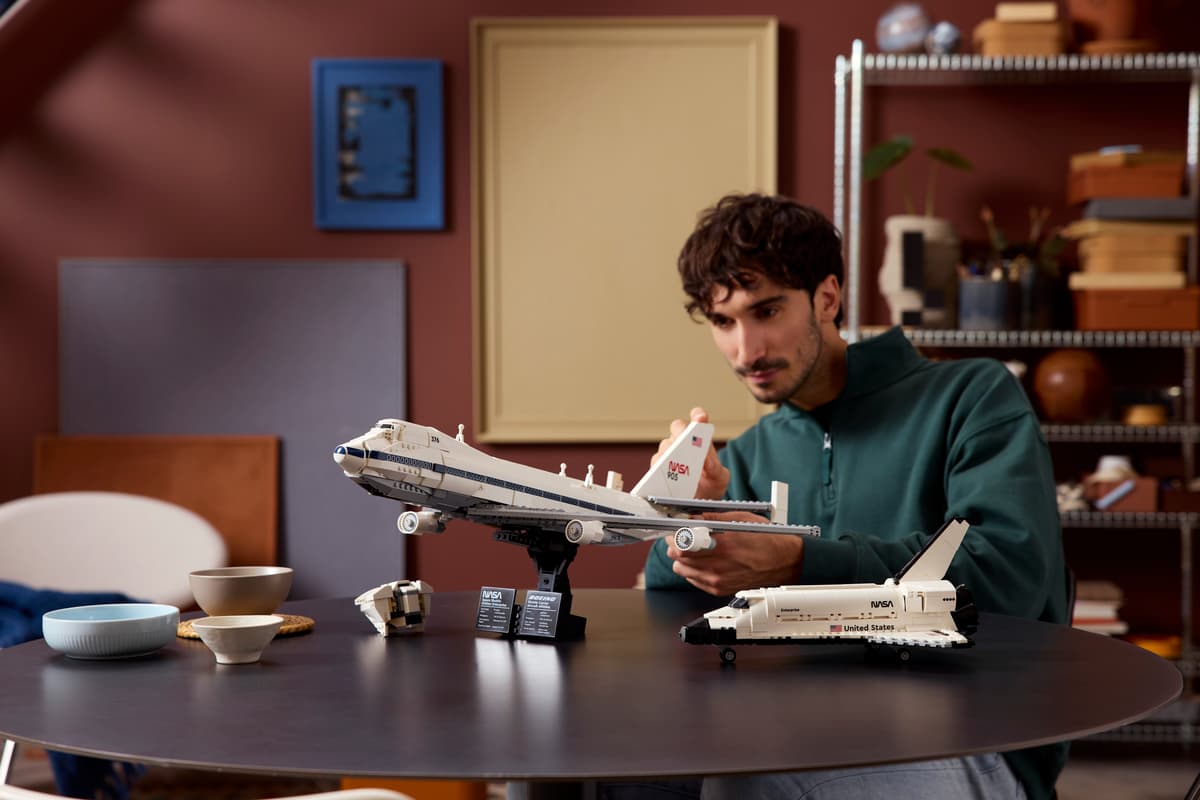 LEGO Icons 10360 Shuttle Carrier Aircraft