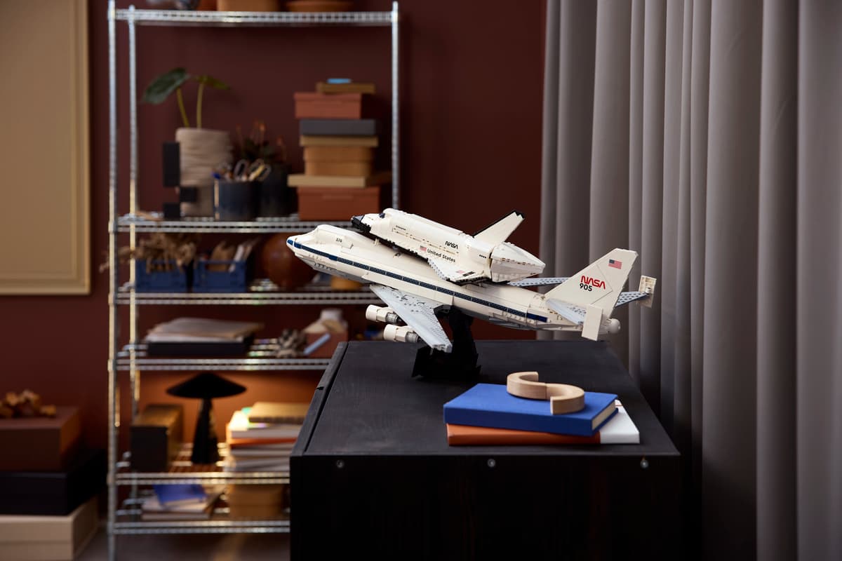 LEGO Icons 10360 Shuttle Carrier Aircraft