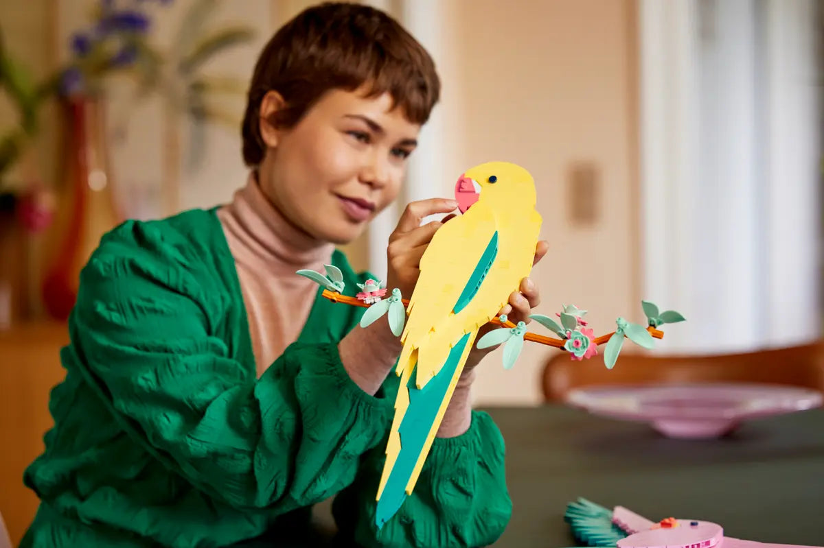 LEGO Art 31211 The Fauna Collection – Macaw Parrots