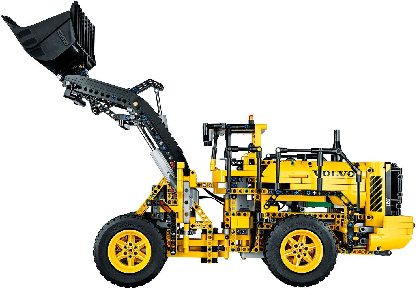 LEGO Technic 42030 Volvo L350F Wheel Loader