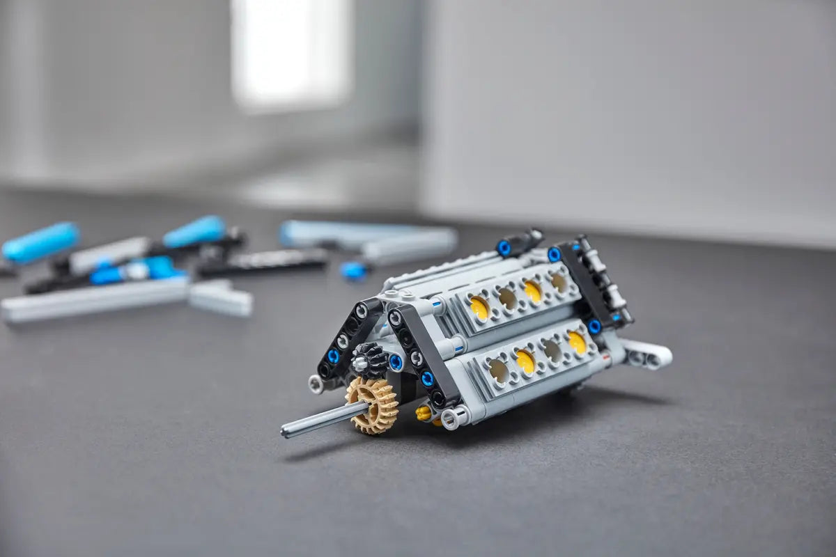 LEGO Technic 42083 Bugatti Chiron