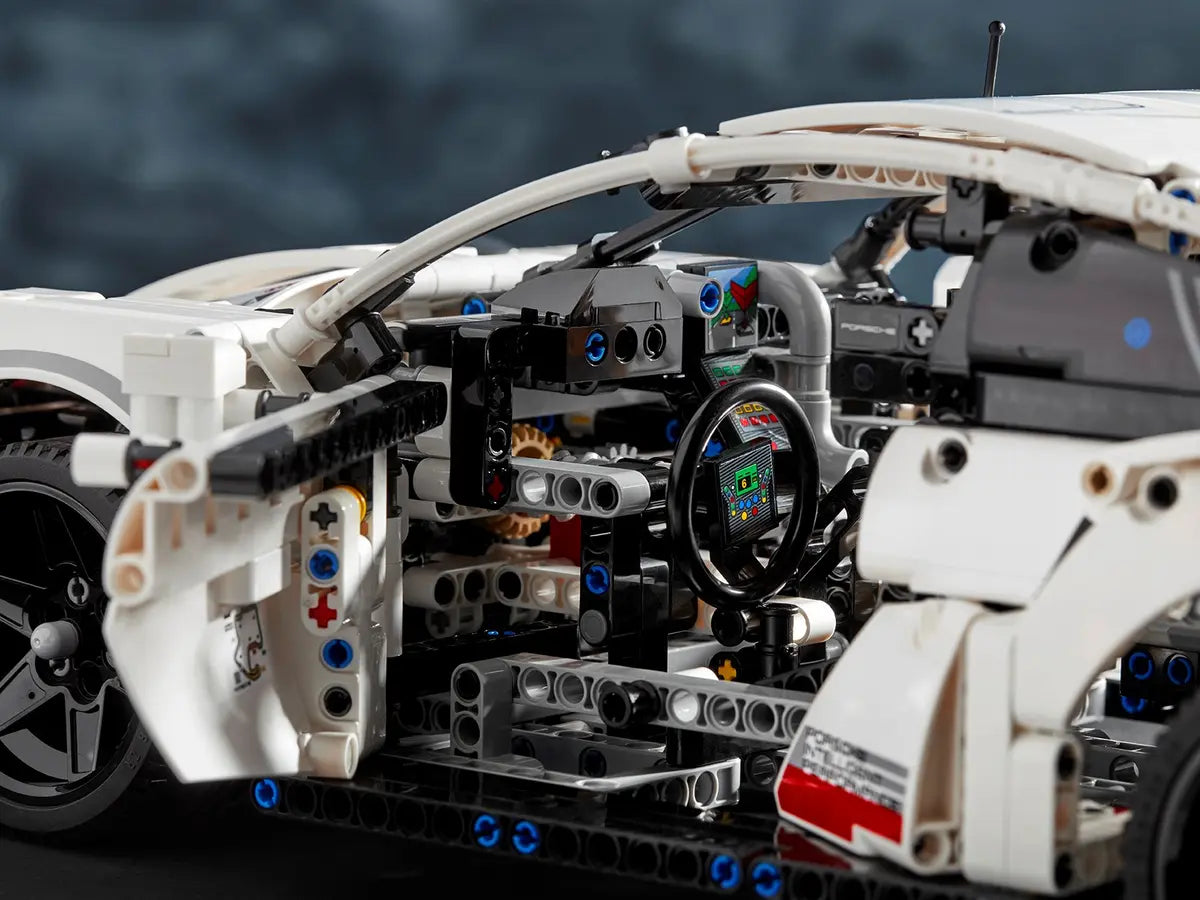 LEGO Technic 42096 Porsche 911 RSR