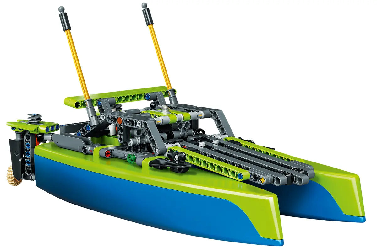 LEGO Technic 42105 Catamaran