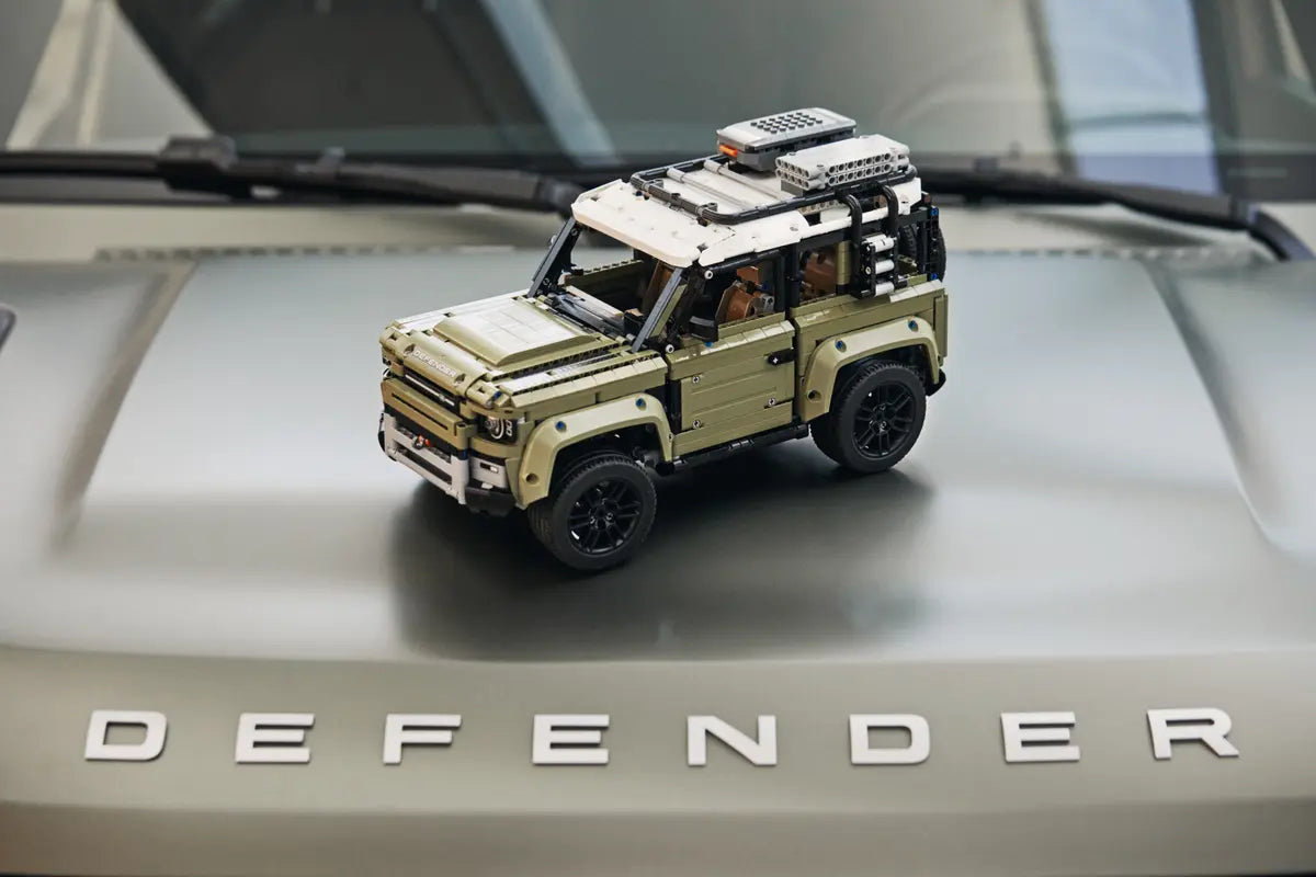 LEGO Technic 42110 Land Rover Defender