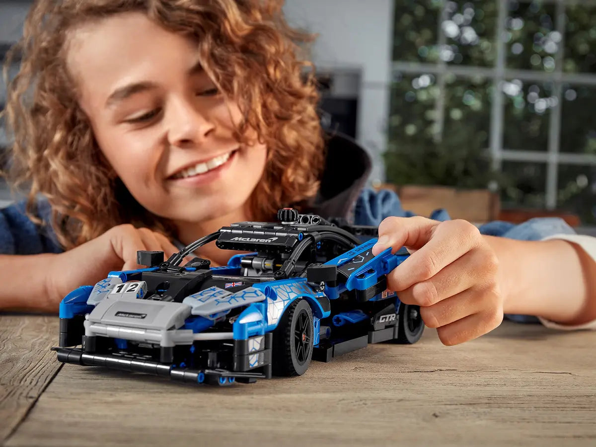 LEGO Technic 42123 McLaren Senna GTR