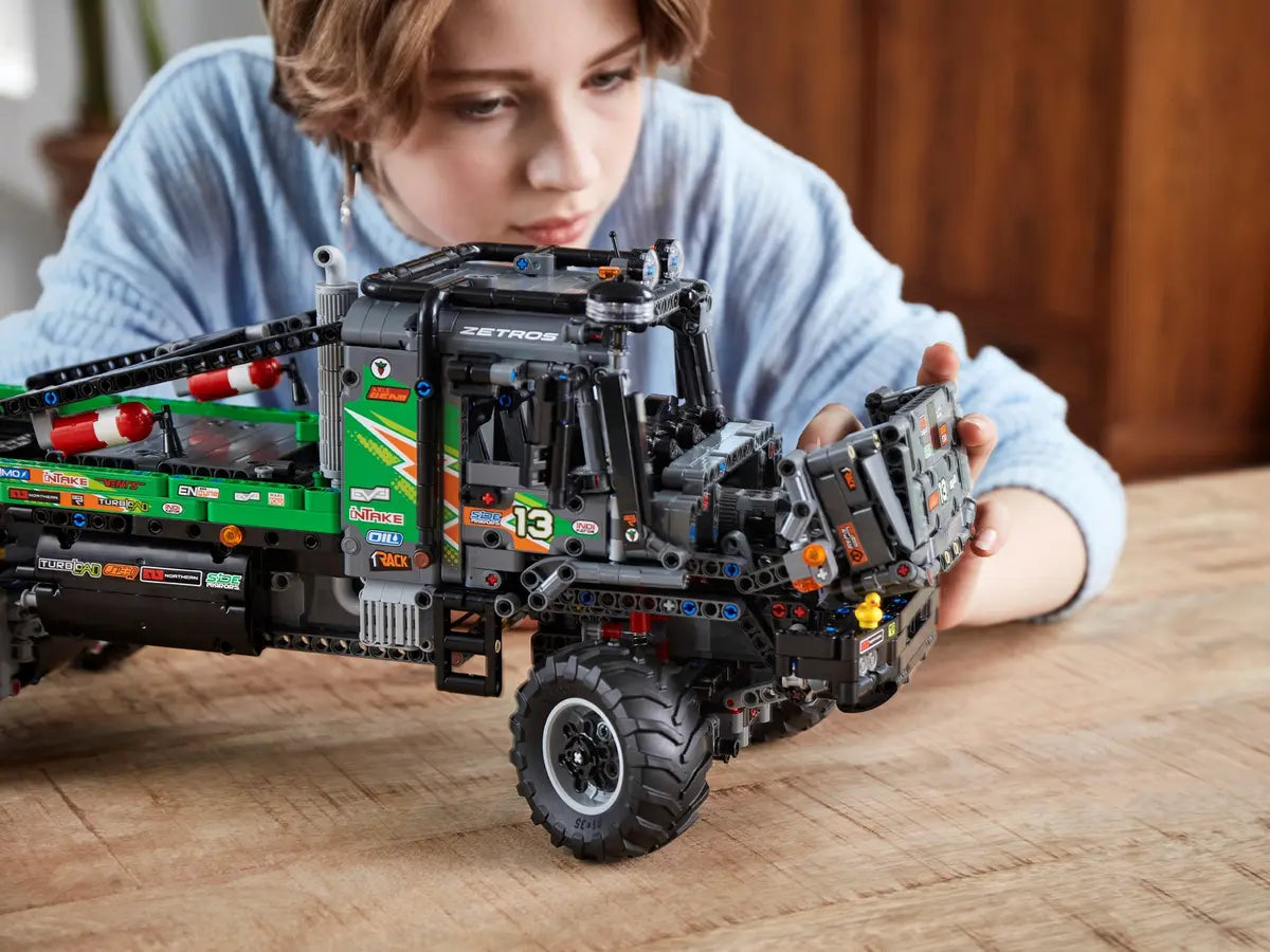 LEGO Technic 42129 4x4 Mercedes-Benz Zetros Trial Truck