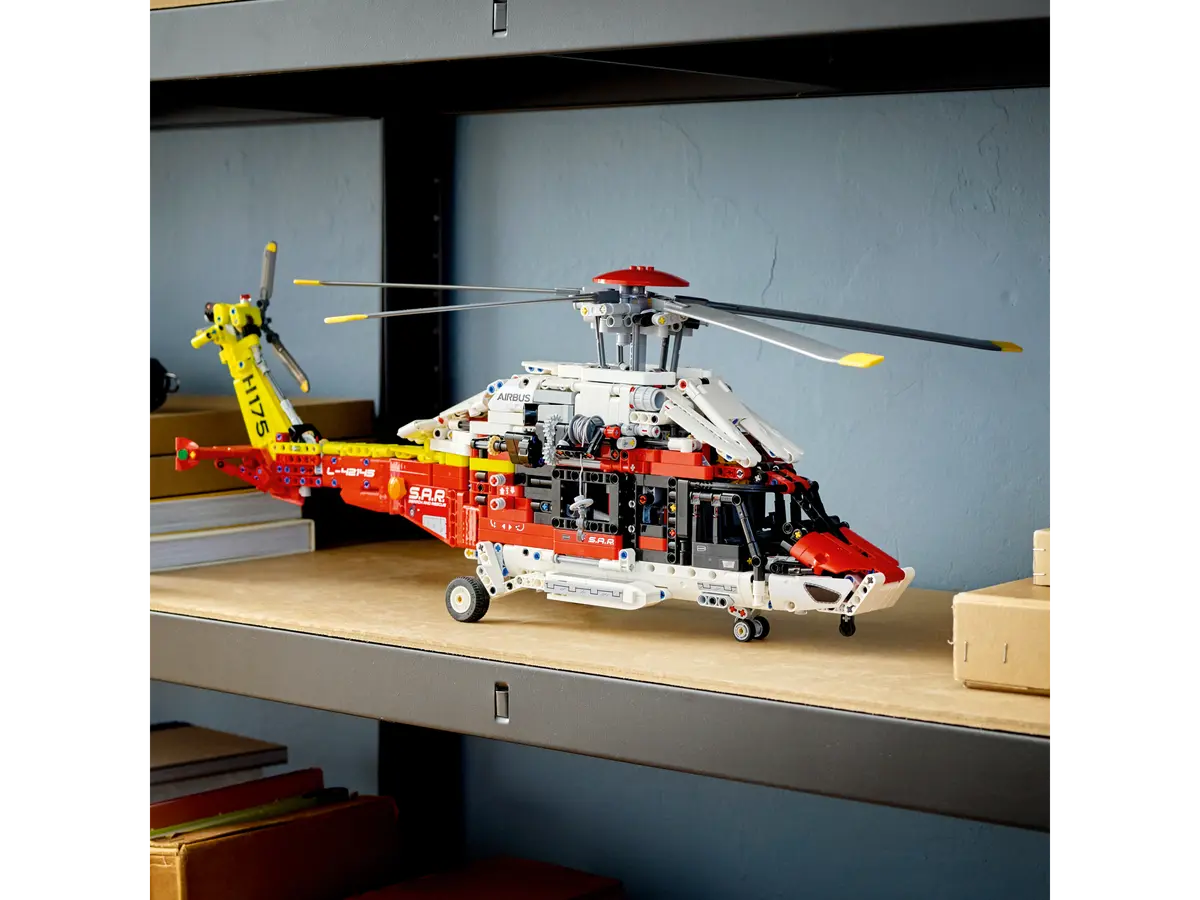 LEGO Technic 42145 Airbus H175 Rescue Helicopter