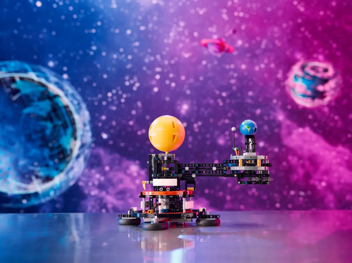 LEGO Technic 42179 Earth and Moon Orbit