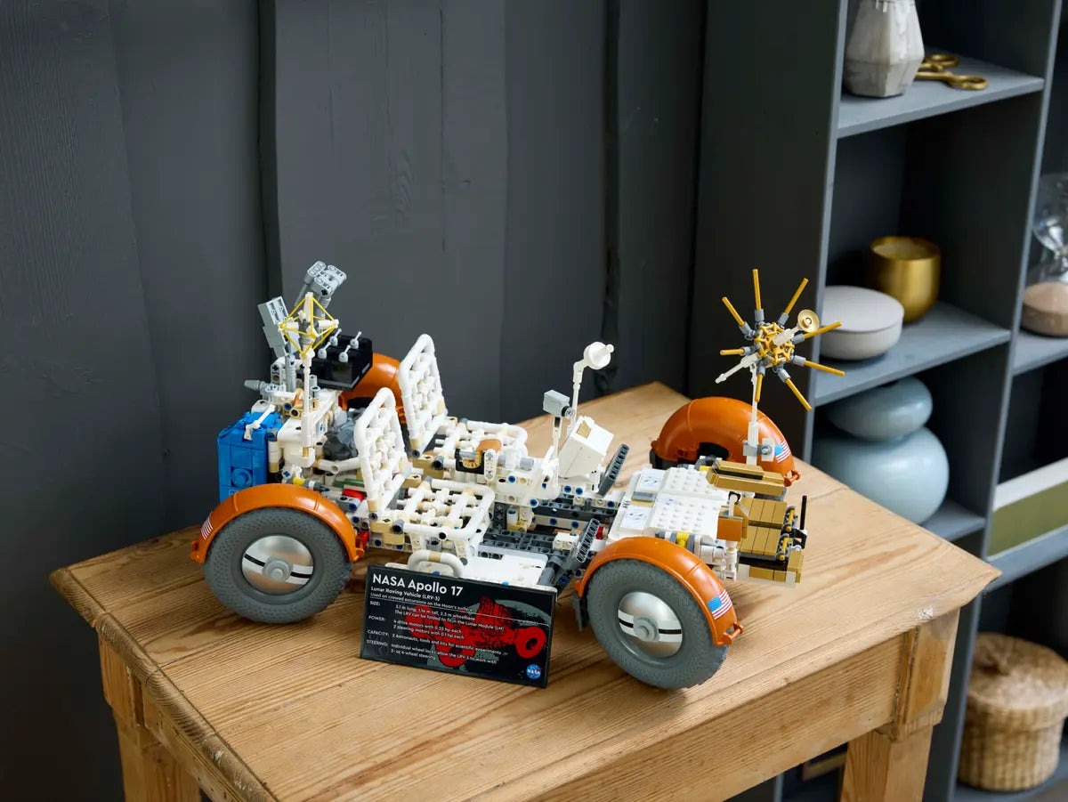 LEGO Technic 42182 NASA Apollo Lunar Roving Vehicle