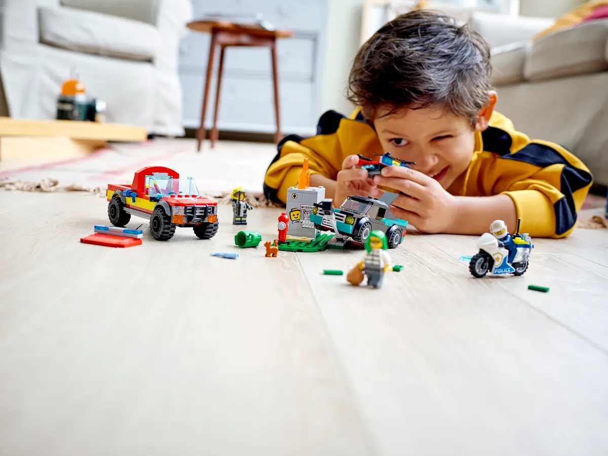 LEGO City 60319 Fire Rescue & Police Chase