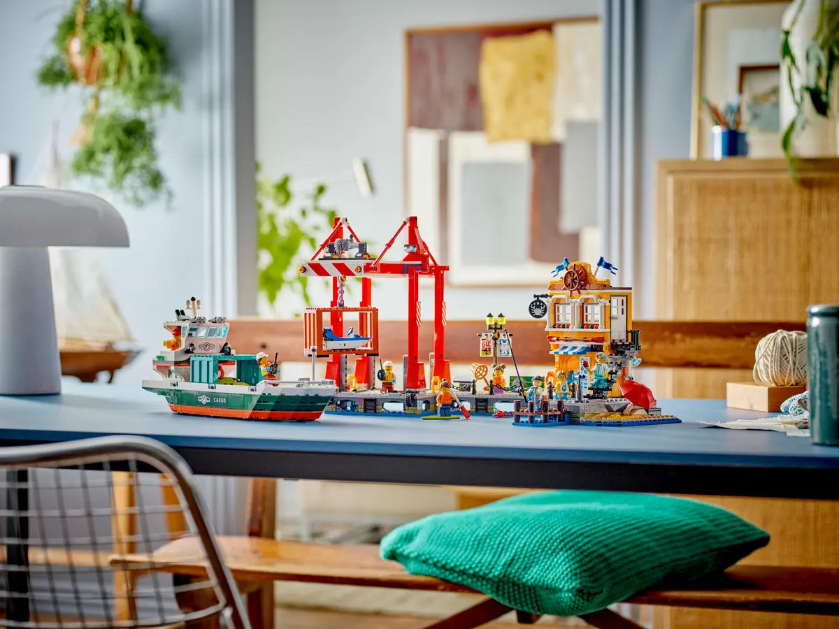 LEGO City 60422 Seaside Harbor