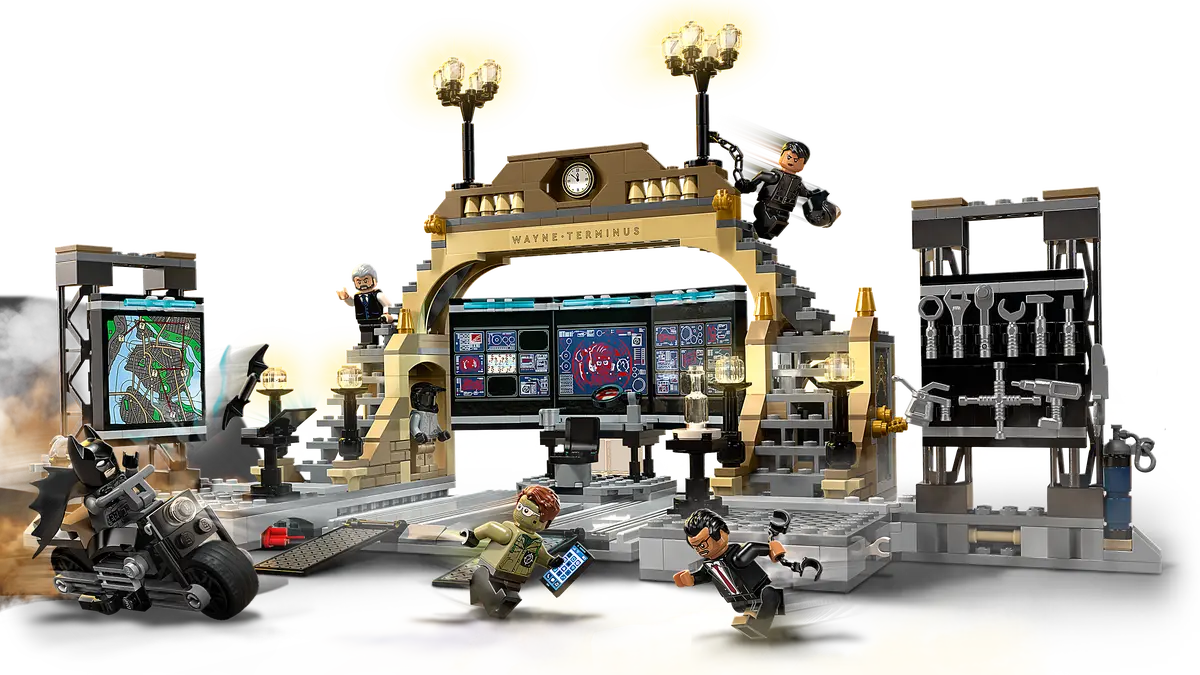 LEGO DC Batman 76183 Batcave: The Riddler Face-off