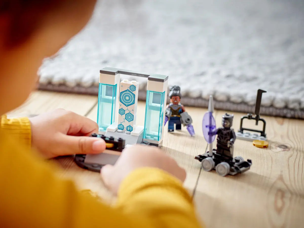 LEGO Marvel 76212 Shuri's Lab