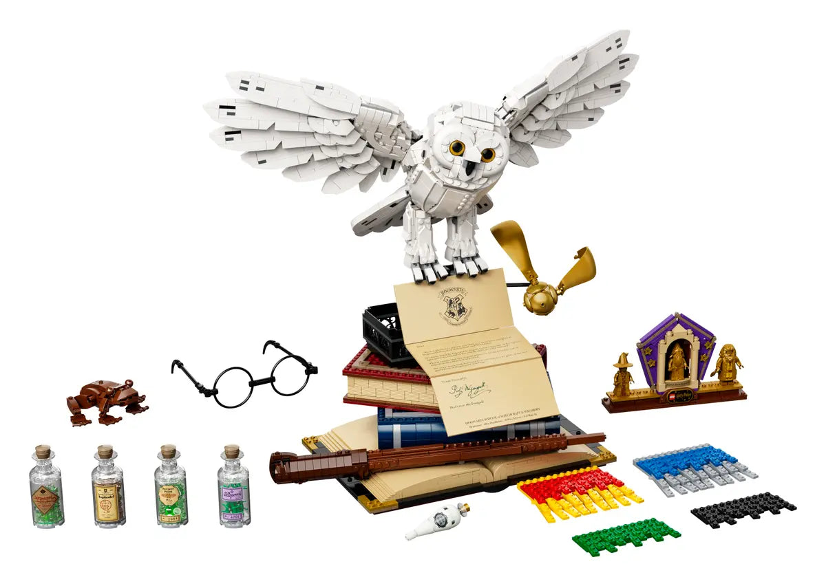 LEGO Harry Potter 76391 Hogwarts Icons Collectors' Edition