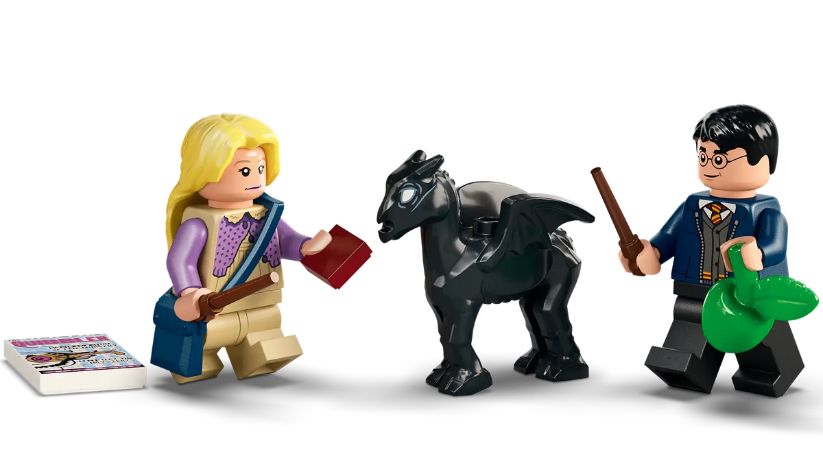LEGO Harry Potter 76400 Hogwarts Carriage and Thestrals