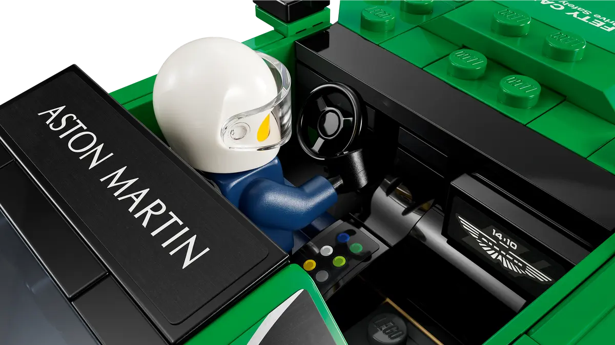 LEGO Speedchampions 76925 Aston Martin Safety Car & AMR23