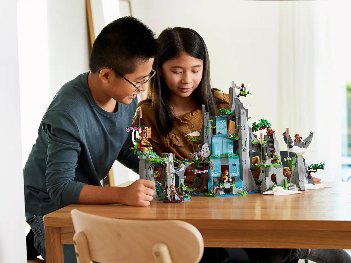 LEGO Monkie Kid 80024 The Legendary Flower Fruit Mountain