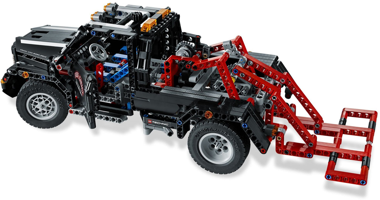 LEGO Technic 9395 Pick-Up Tow Truck