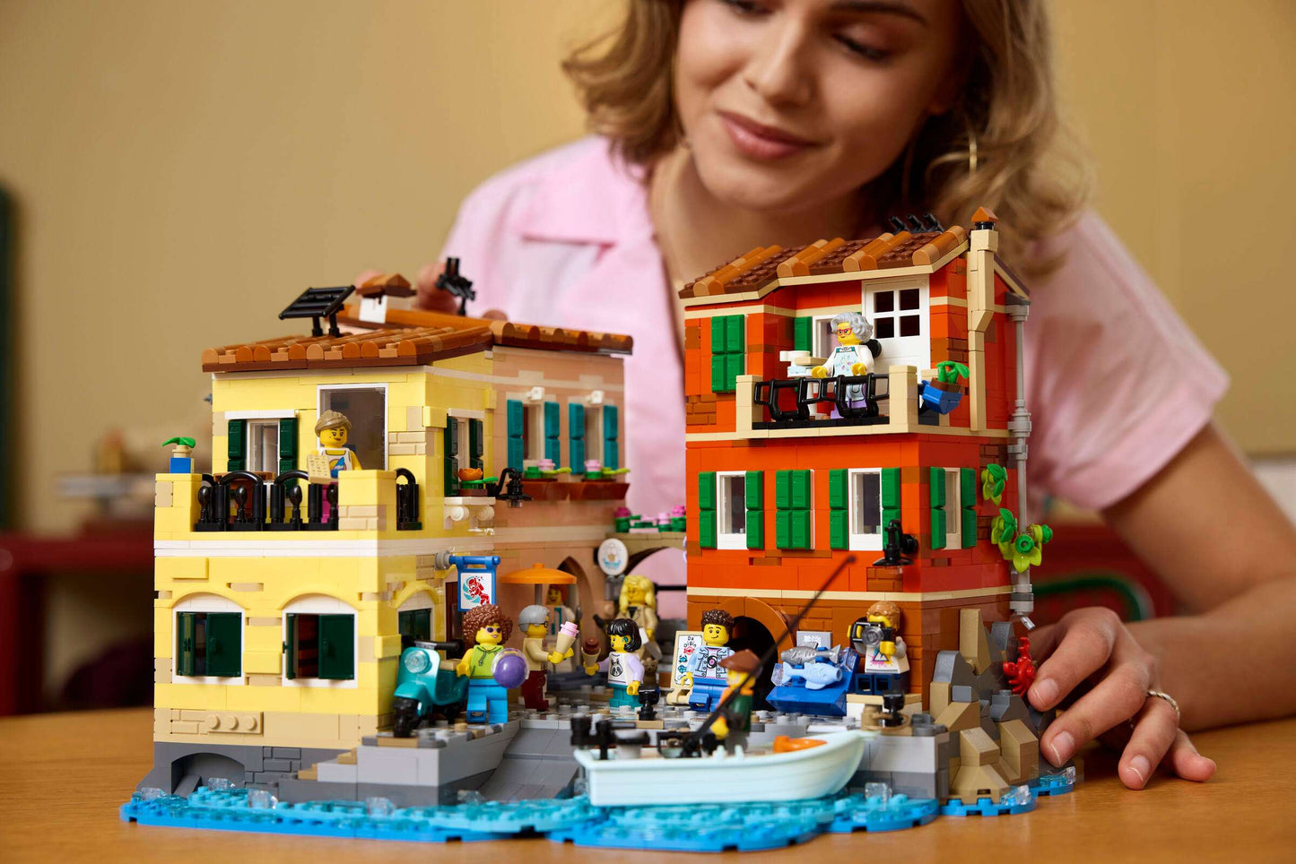 LEGO Ideas 21359 Italian Riviera