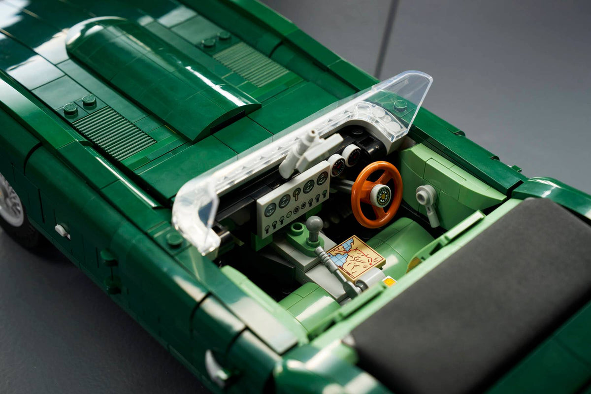LEGO Icons 11381 Jaguar E-Type